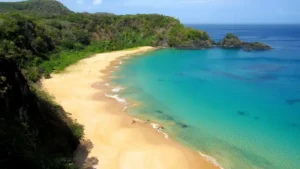 Baía do Sancho, em Noronha, eleita praia mais bonita do mundo