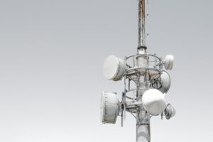 Expansão do 5G no Brasil encontra obstáculos legais