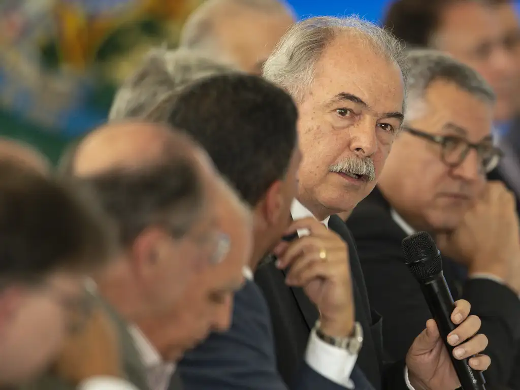 Aloizio Mercadante, presidente do BNDES, firma parceria para impulsionar finanças climáticas. (Foto: Marcelo Camargo/Agência Brasil)