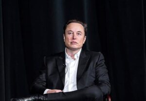 Musk enfrenta processo por venda de ações da Tesla