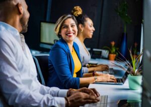 Lidando com profissionais de alto desempenho. (Foto: Jopwell/Pexels).