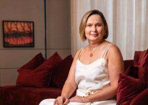 Renata Santiago é homenageada no 8° Prêmio RioMar Mulher