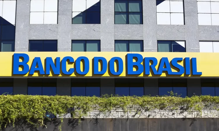 Banco do Brasil se destaca como a melhor opção para investidores de dividendos, segundo análises de junho. Saiba mais.