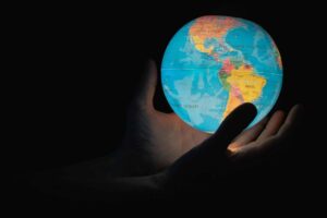 Relatório do FMI sobre economia global - mundo - bilionários