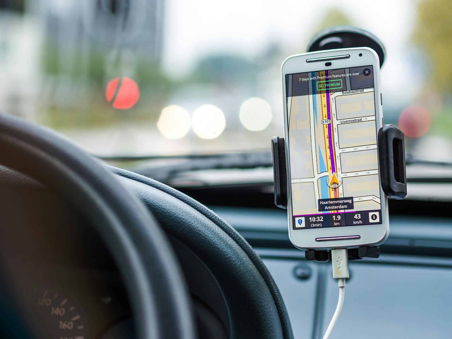 Lei inédita para motoristas de Uber e 99 em tramitação