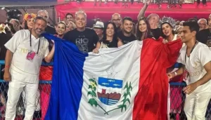 Beija-Flor recebe R$ 8 milhões de Maceió e desfile de Arthur Lira
