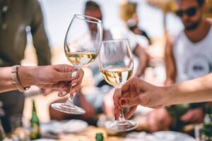 Espumantes e vinhos brancos