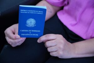Carteira de Trabalho - Mercado de Trabalho - Mulheres - Desemprego