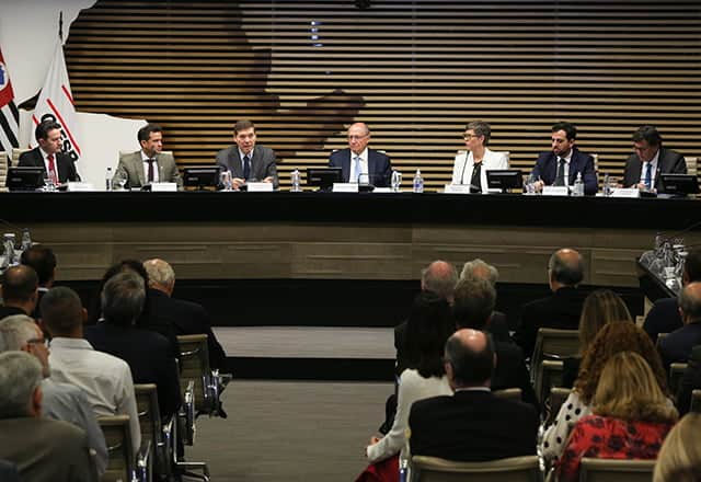 O Evento Nacional da Indústria e Serviços proporcionou um momento de conexão e colaboração entre a ApexBrasil e seus mais de 30 setores produtivos parceiros, melhorando a estratégia de promoção internacional dos setores industriais e de serviços.