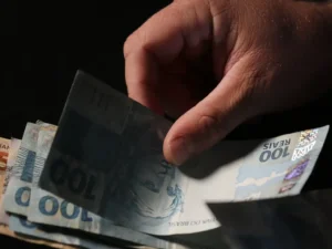 Moeda Brasileira - Dinheiro - PIB - Selic - fundos de pensão - Brasil - rendimento; desoneração folha de pagamentos - crédito - arrecadação - Moody's - Poupança - crédito - PIB do Brasil - déficit - Copom - IBC-Br