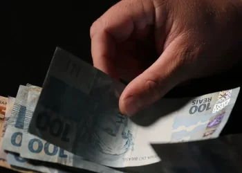 Moeda Brasileira - Dinheiro - PIB - Selic - fundos de pensão - Brasil - rendimento