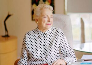 a matemática Stephanie Shirley que se passou por homem