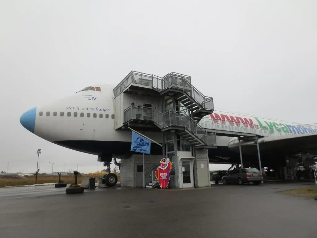 Dentro da cabine: Boeing 747 vira hotel em Estocolmo