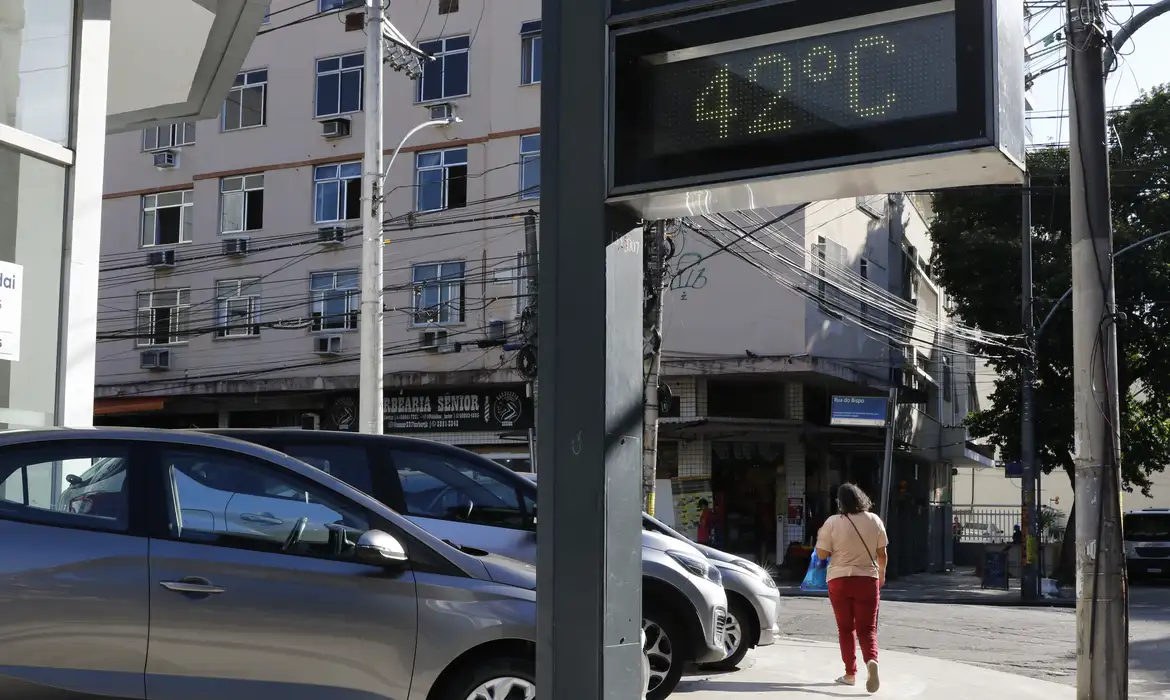 Calor extremo provoca novo recorde na demanda de energia