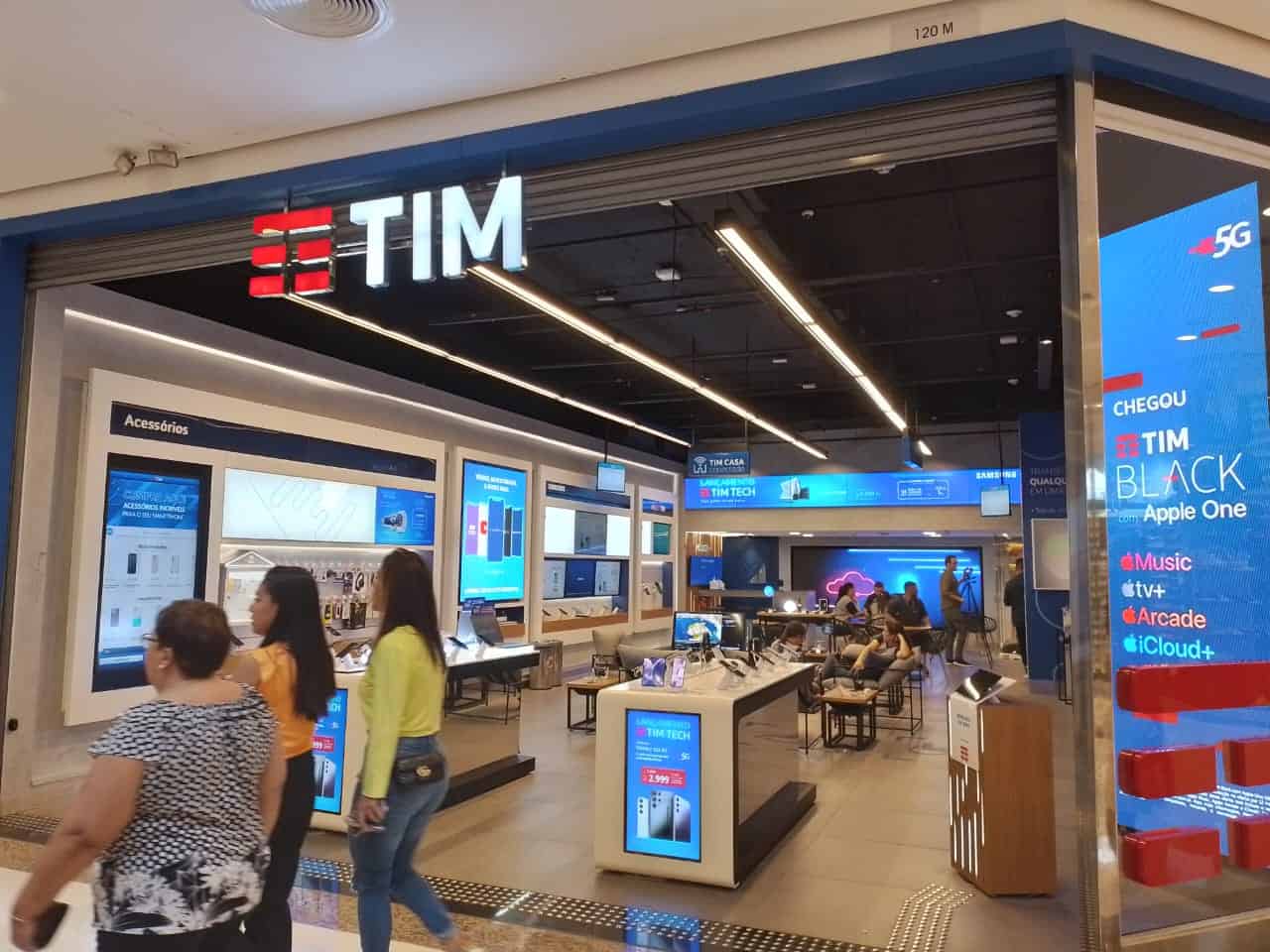 Lojas da Tim se tornam pontos de apoio para mulheres em risco