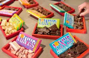 Por que Tony’s Chocolonely é a nova aposta do ex-CEO da Starbucks