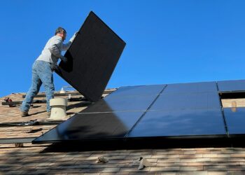 Investimento em energia solar. (Foto: Bill Mead/Unsplash)