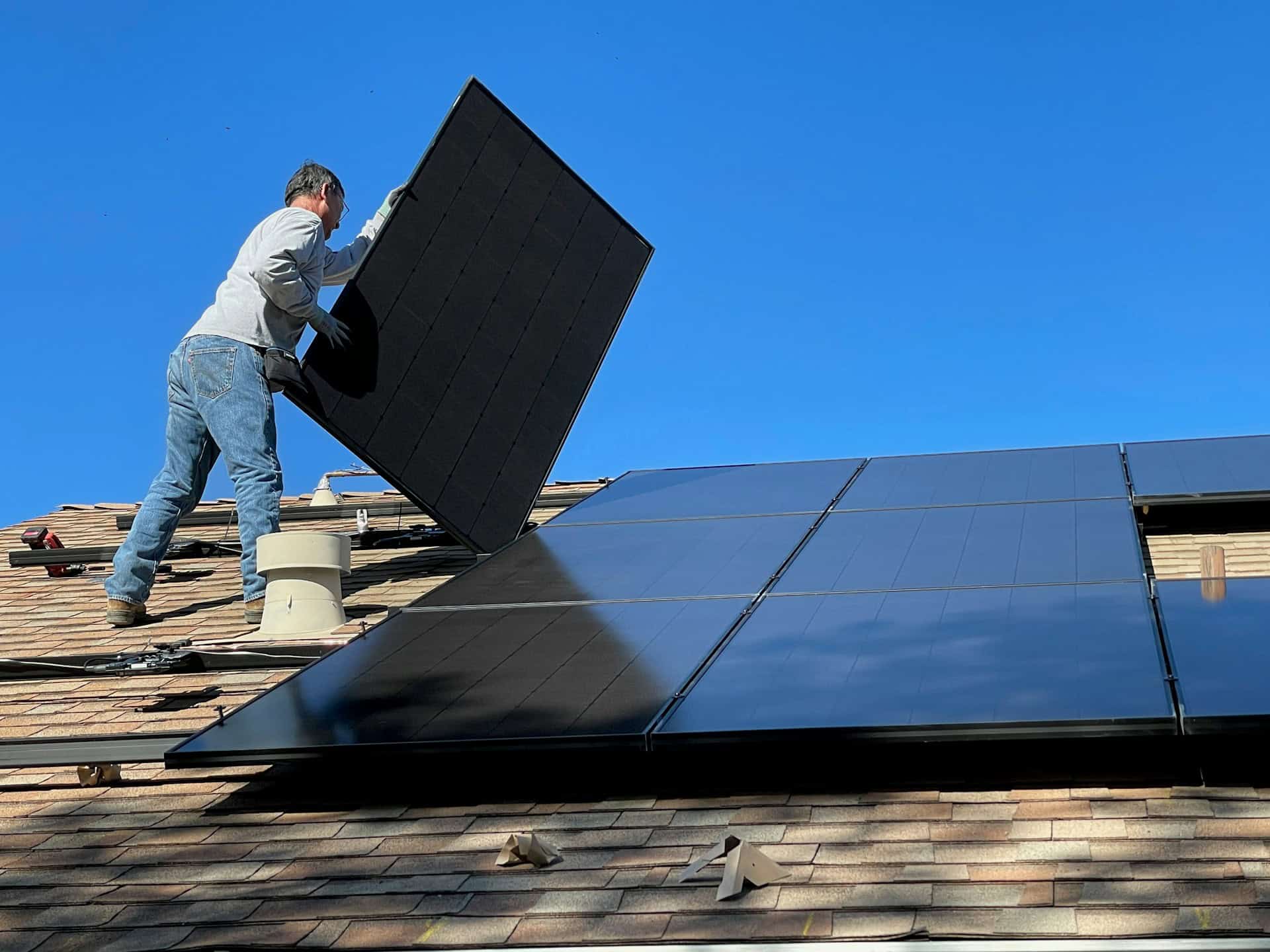 Investimento em energia solar. (Foto: Bill Mead/Unsplash)