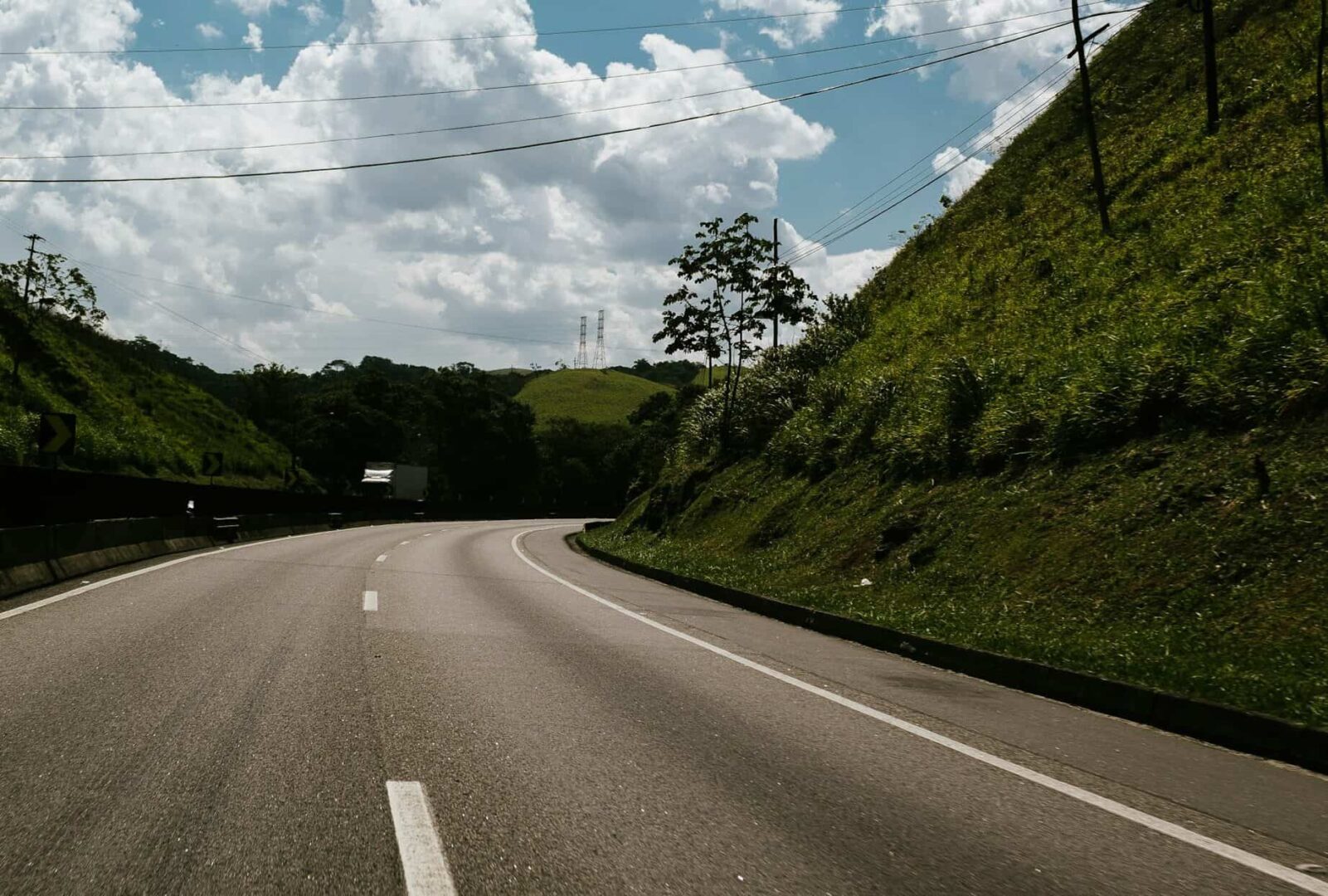 Nova Litoral em SP. (Foto: Matheus Farias/Unsplash)