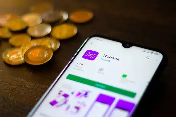 Nubank lança conta global em parceria com a Wise. (Foto: Reprodução/Deposit Photos)