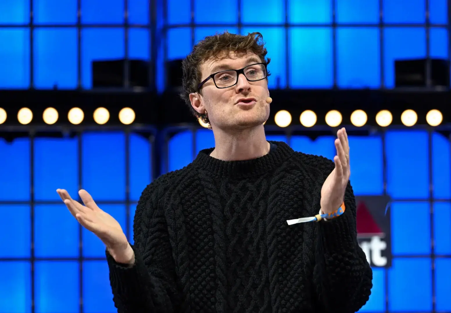 Paddy Cosgrave reassume. (Foto: Reprodução/Horacio Villalobos)