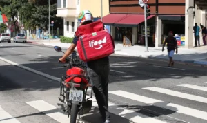 Puxada por deliveries, produção de motos atinge recorde