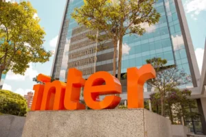 Ações do banco Inter sobem 188% em 12 meses e batem recorde