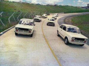 carro cachacinha fiat
