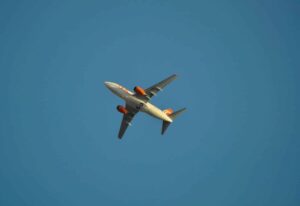 Judicialização no setor aéreo impede entrada de empresas no Brasil