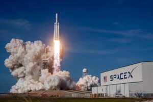 Ossos quebrados: funcionários da SpaceX tem altas taxas de lesões
