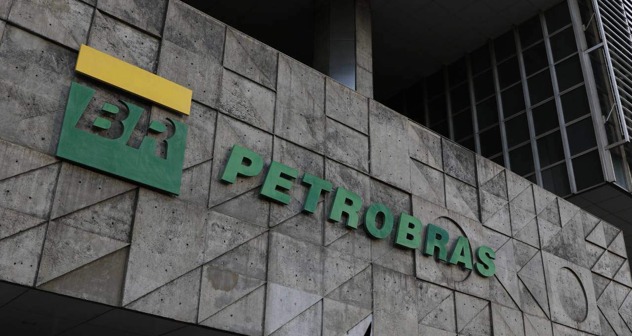 Confira as novidades sobre os dividendos da Petrobras. A empresa pagará um total de R$ 94,354 bilhões aos acionistas.