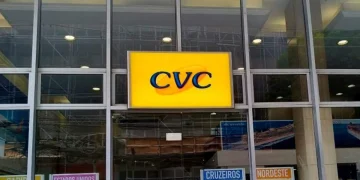 CVC reduz prejuízo em 73% e registra crescimento na receita