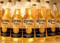 Corona lidera crescimento de 70% no segmento premium da Ambev