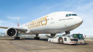 Emirates distribui bônus equivalente a 5 meses de salário aos funcionários