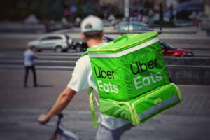 Investimentos da Uber no Brasil. (Foto: Robert Anasch/Unsplash).