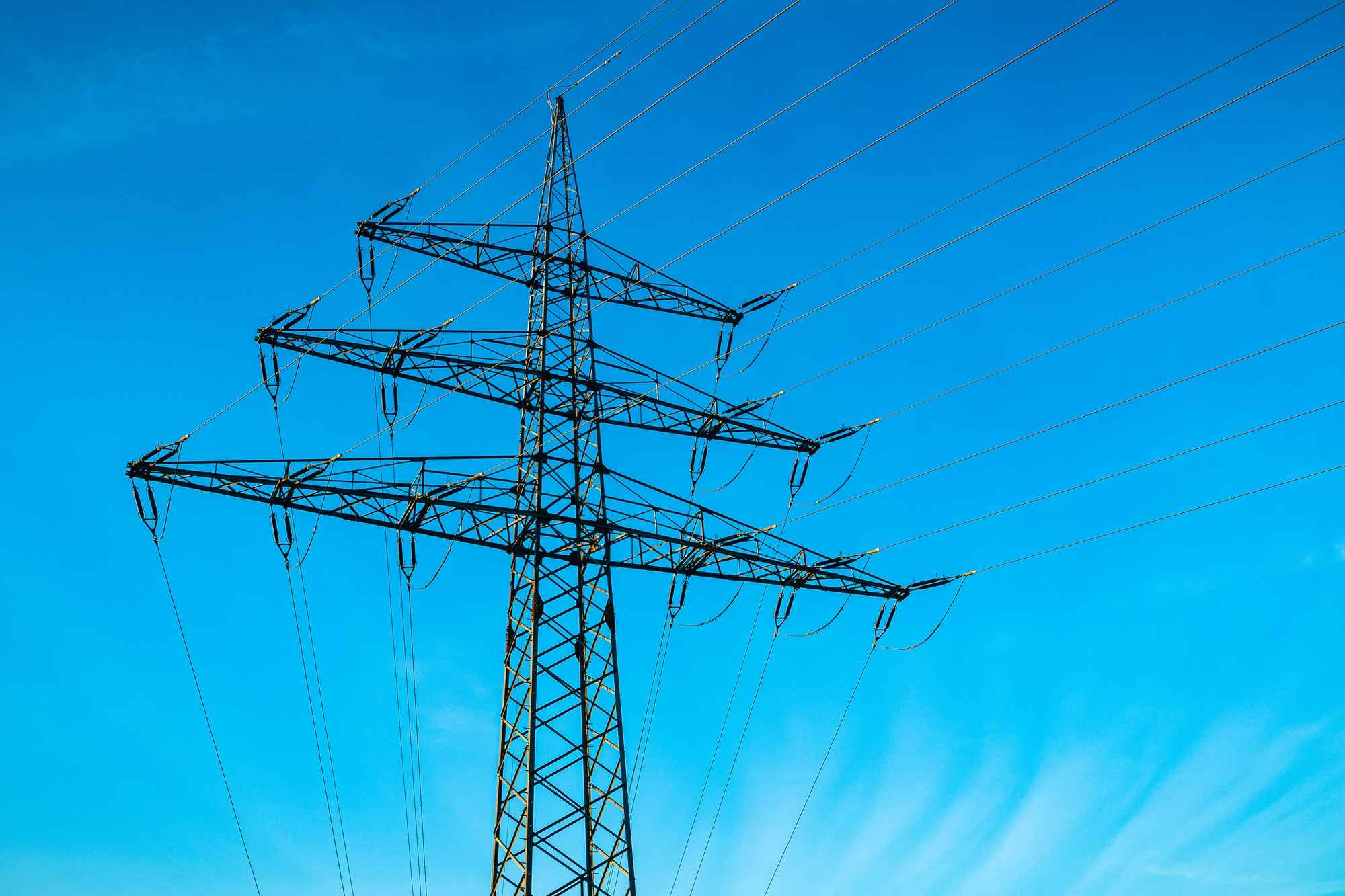 Manutenção de redes elétricas. (Foto: Divulgação/Freepik)
