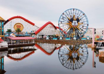 Sindicalização na Disneylândia. (Imagem: Brandi Alexandra/Unsplash)