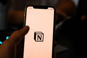 Uso do Notion para geração de renda. (Foto: Nico Indii/Unsplash)