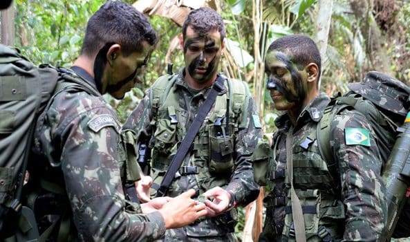 Starlink é a única a atender critérios de internet para Exército na Amazônia