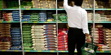 Pão de Açúcar limita compra de arroz e feijão após enchentes
