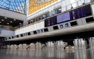 Aeroporto de Porto Alegre irá retomar embarque e desembarque
