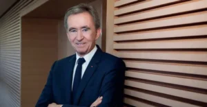 Bernard Arnault compra Cartier.
