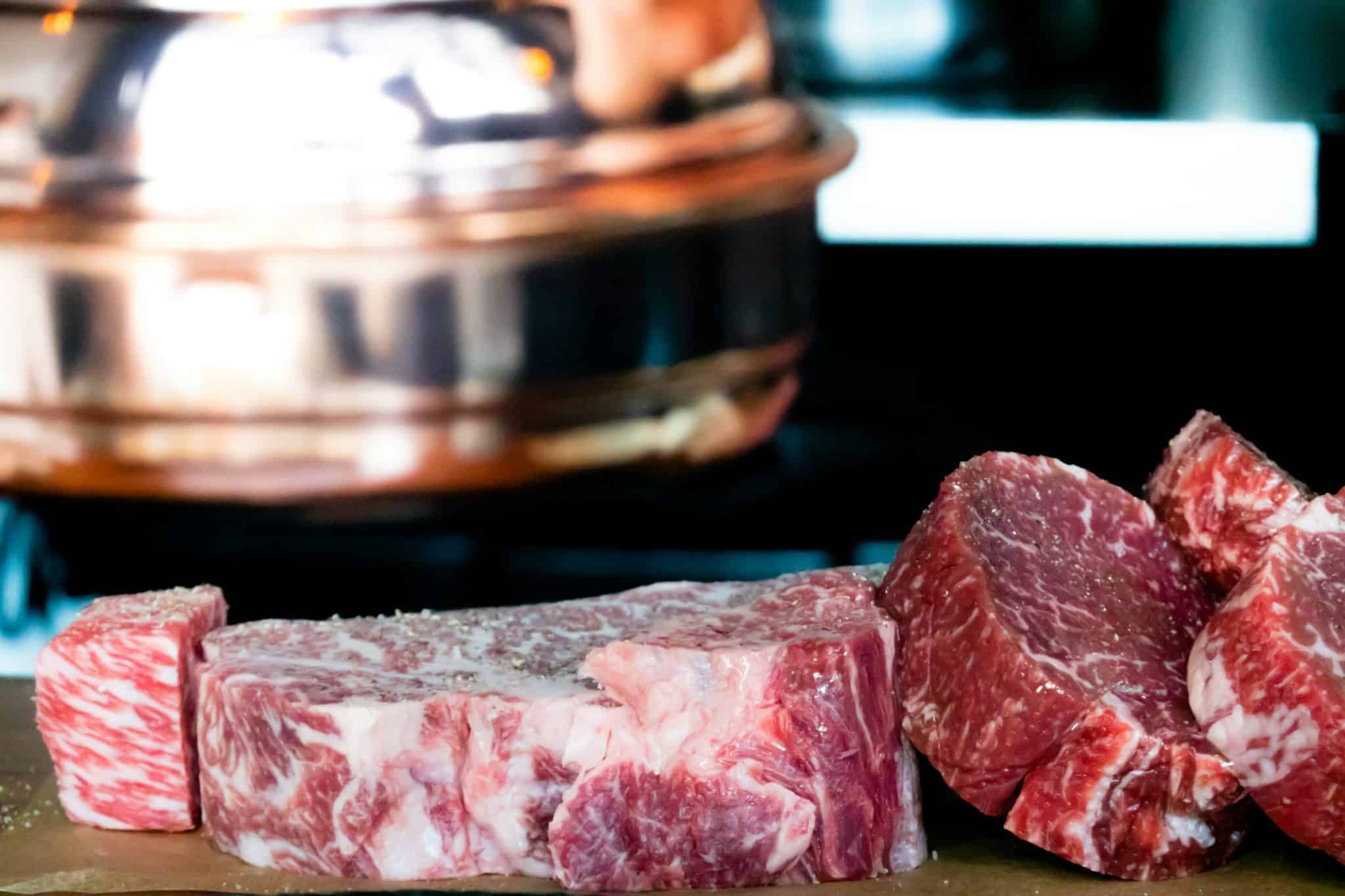 Boi e porco diferença de preços entre carnes é a menor em anos