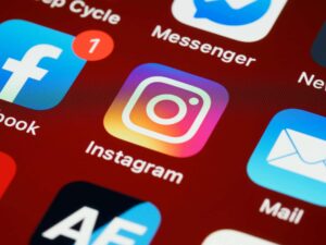 Comentários nos stories do Instagram serão públicos; como funciona