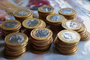 Empréstimos para prefeituras.