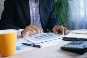 Investidores estrangeiros retiram bilhões do Brasil: qual a razão?