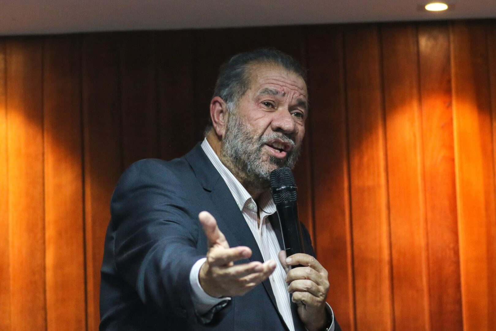 Ministério da Previdência faz revisão pericial dos benefícios temporários.