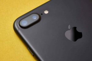Problemas de áudio no iPhone 7. (Foto: Xavier Wendling/Unsplash)