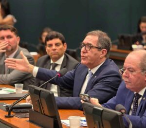 PL de Luiz Gastão propõe conselho para gerir crises nacionais
