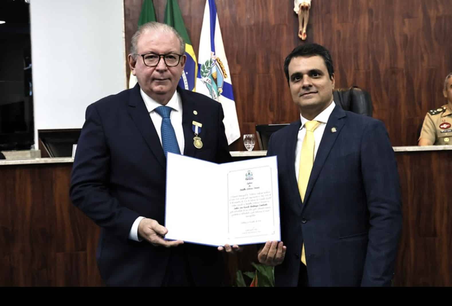 Ricardo Cavalcante recebe Boticário Ferreira